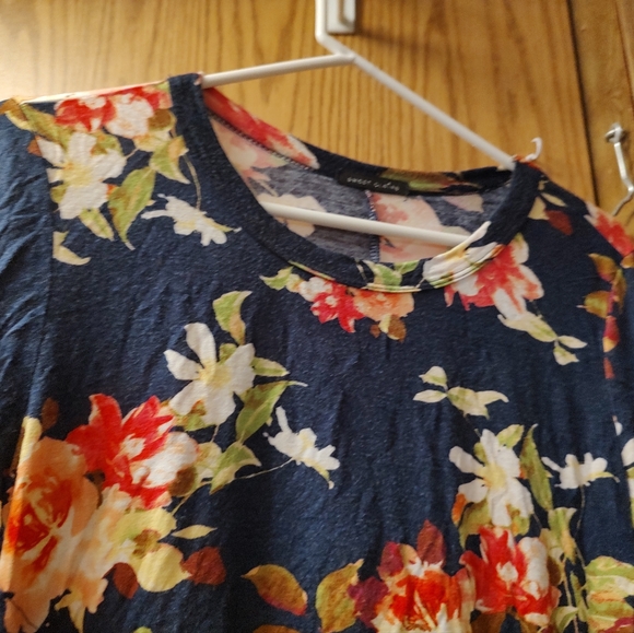 Sweet Claire Shirt Size Small - Picture 5 of 5